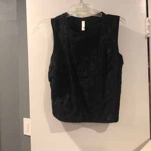 Xhilaration Crop-top